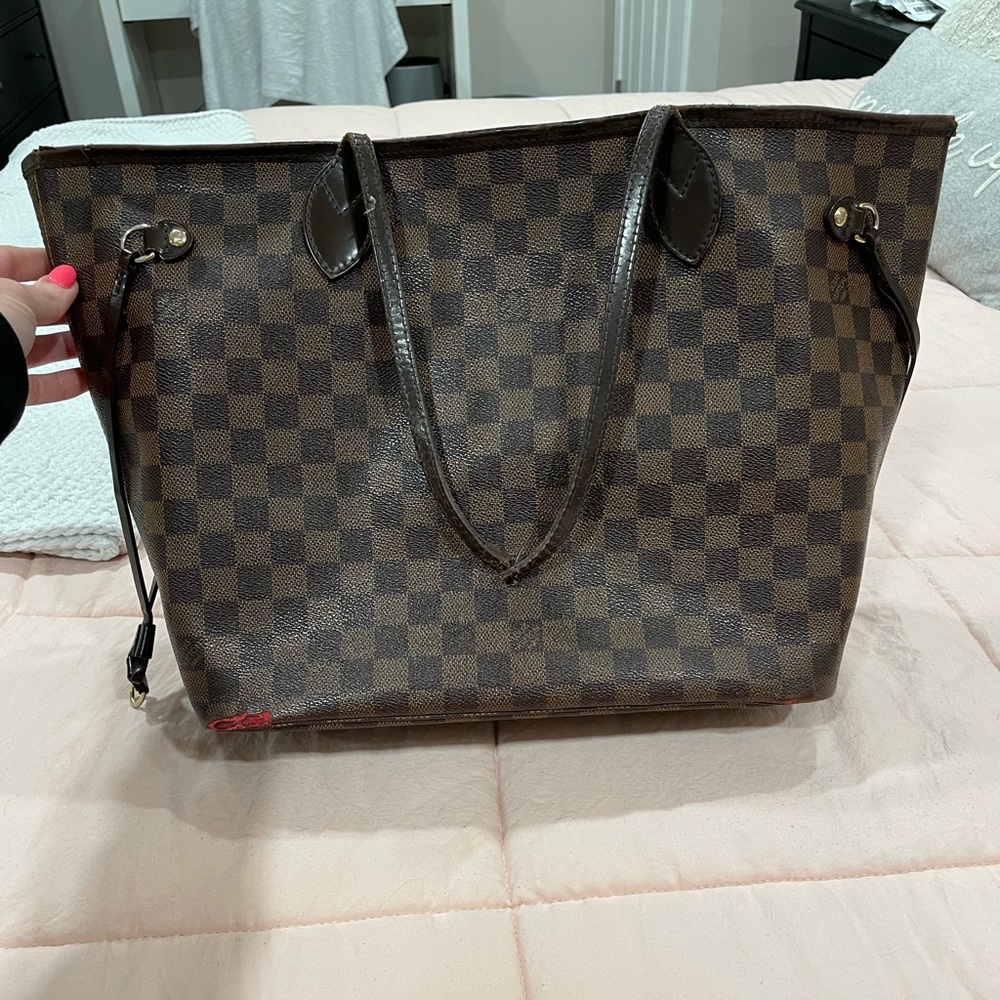 Authentic Louis Vuitton Neverfull mm